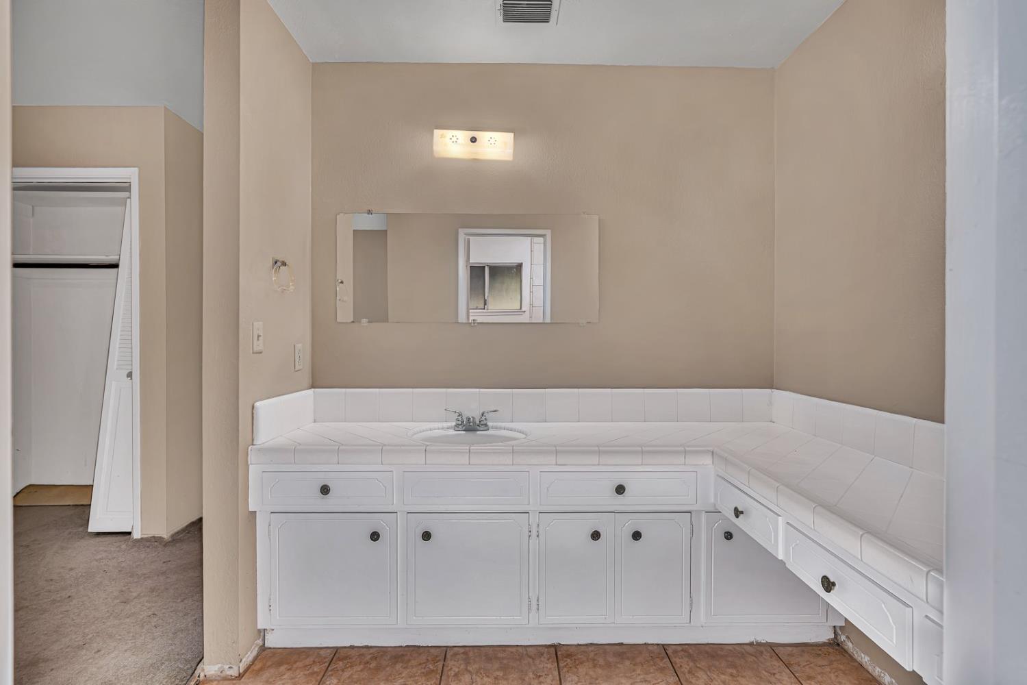 Dos Palos, California 93620, United States, 3 Bedrooms Bedrooms, ,2 BathroomsBathrooms,Residential,Active,170141