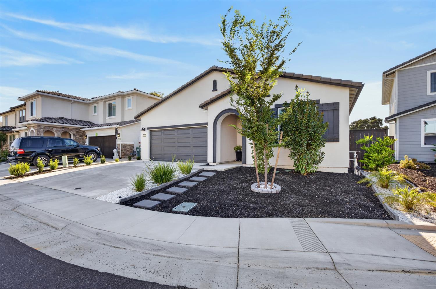 8633 Lakha Circle