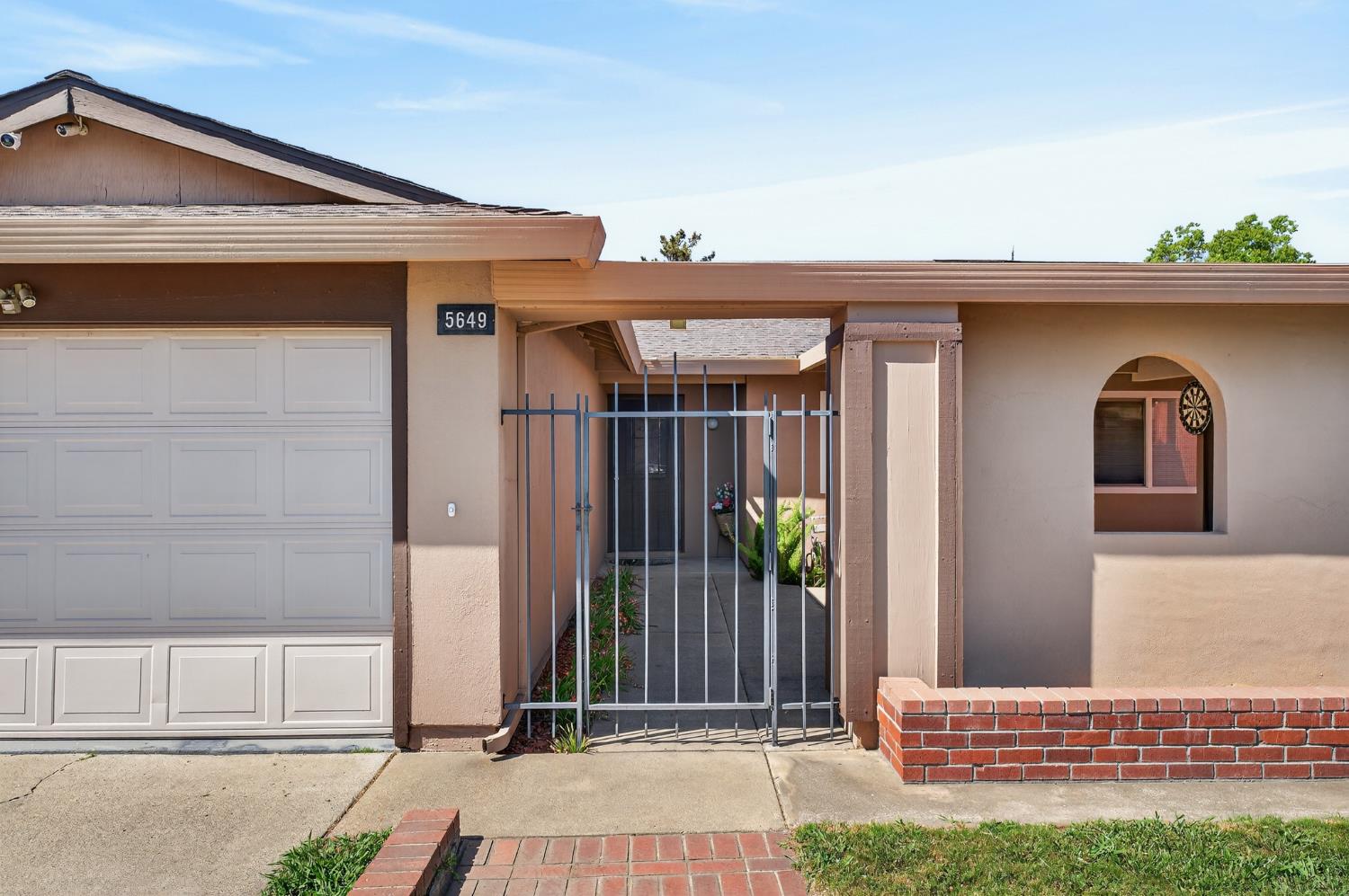 5649 Andrea Boulevard