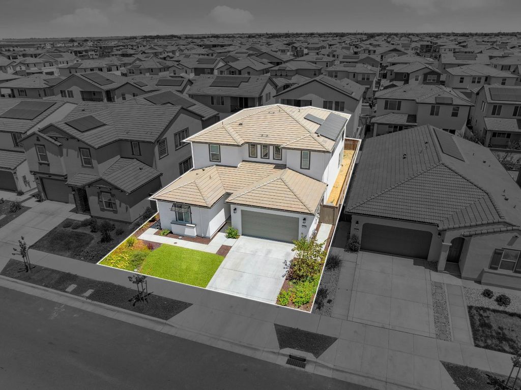 Photo of 5672 SailRock St, Sacramento, CA 95835 (MLS # 225123454)