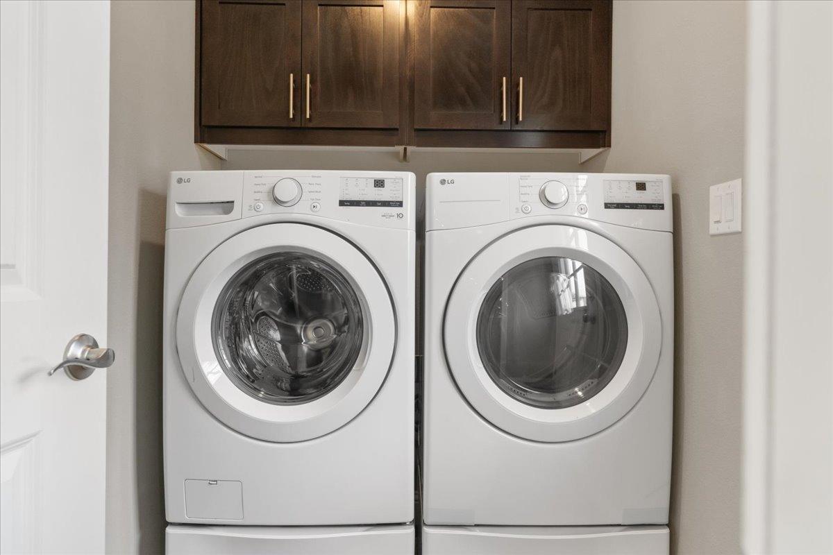 Grass Valley, California 95945, United States, 3 Bedrooms Bedrooms, ,2 BathroomsBathrooms,Residential,Pending,108292