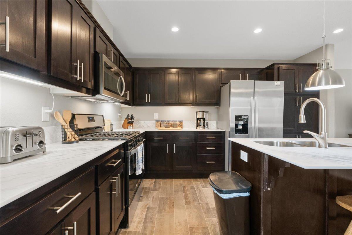 Grass Valley, California 95945, United States, 3 Bedrooms Bedrooms, ,2 BathroomsBathrooms,Residential,Pending,108292