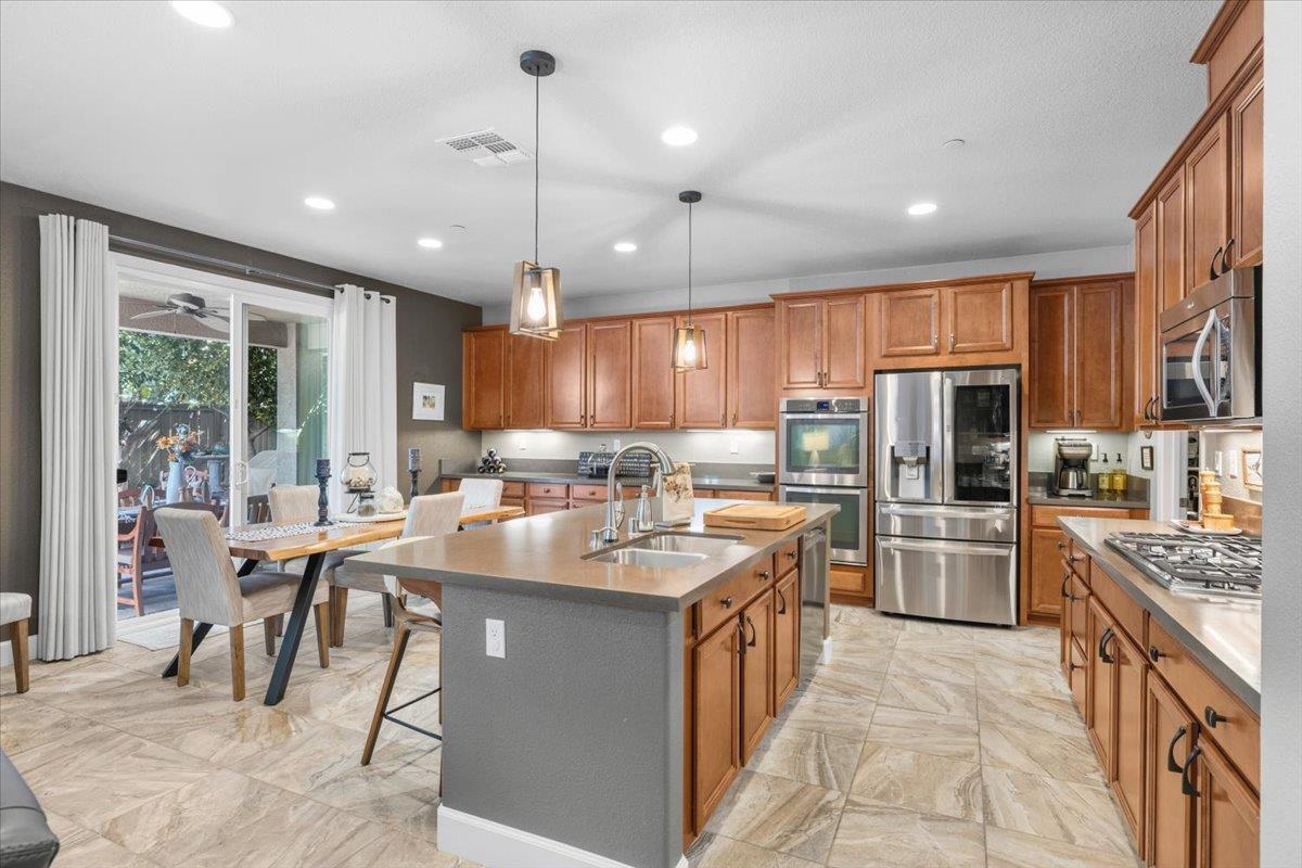 1612 Flora Way