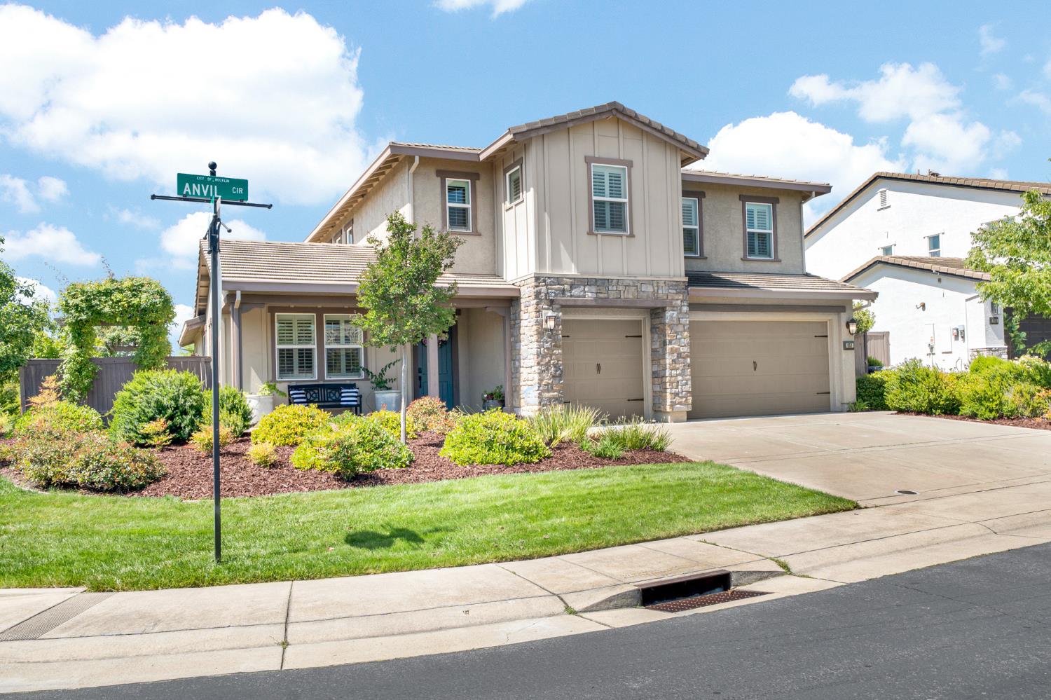 951 Anvil Circle