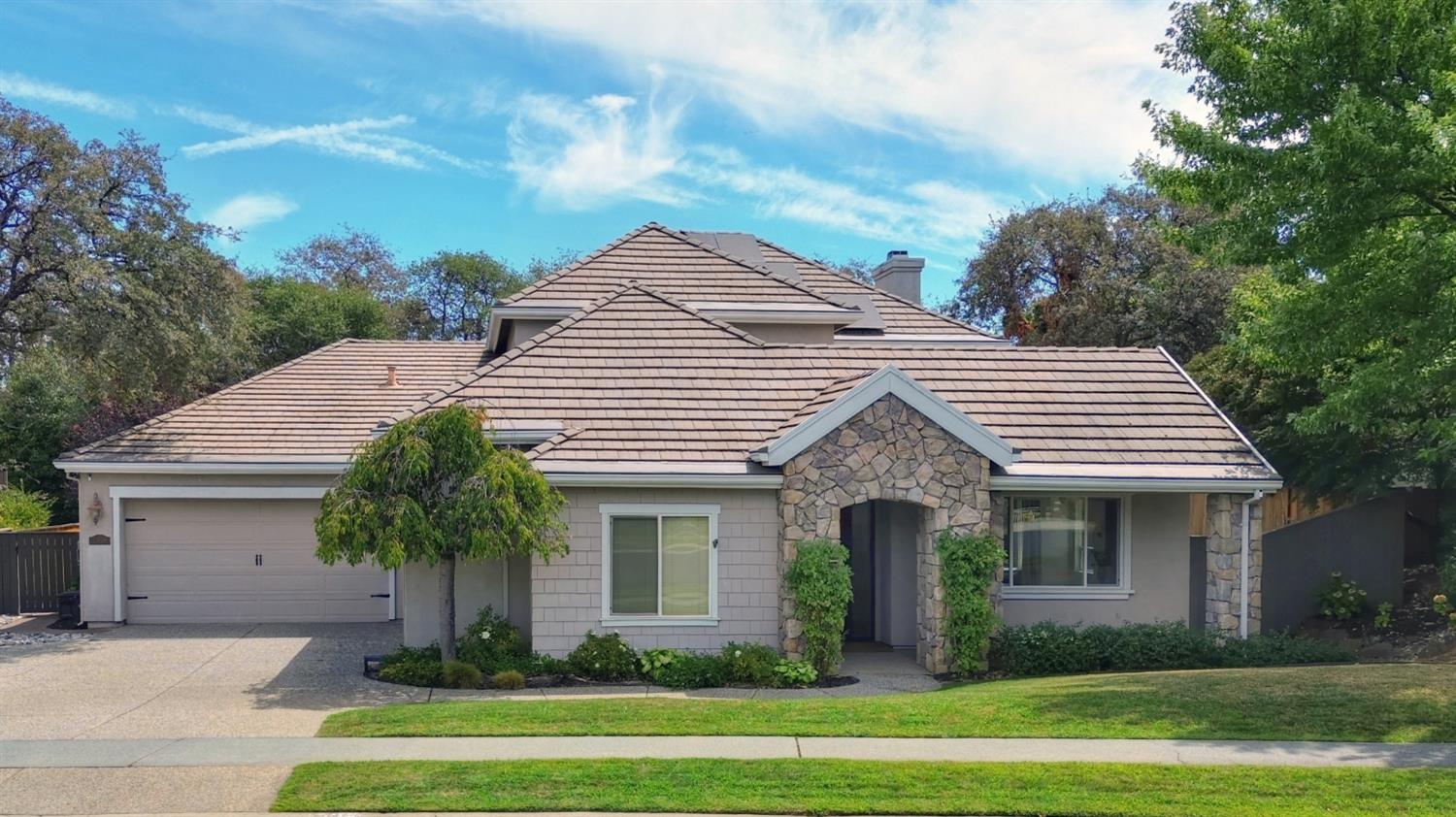 3835 Deer Ridge Lane
