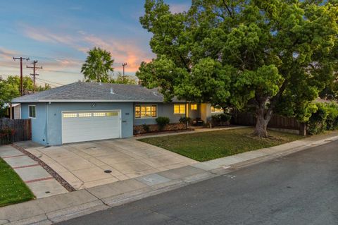 7051 Maita Circle, Sacramento, CA 95820 - MLS#: 225031052