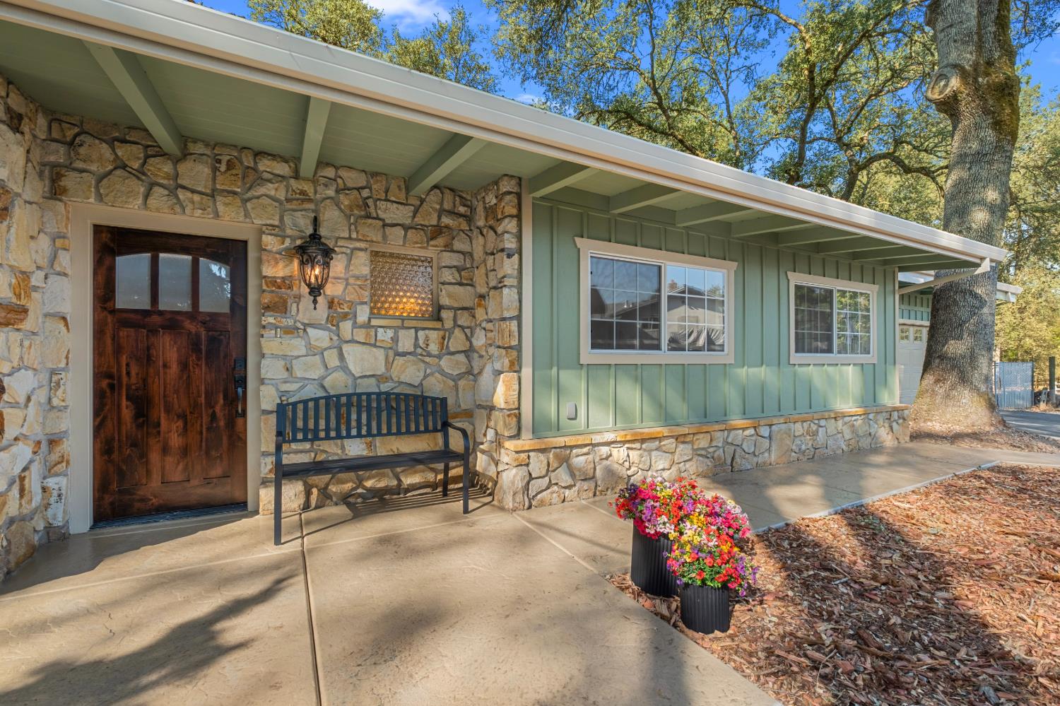 1663 Glen Drive