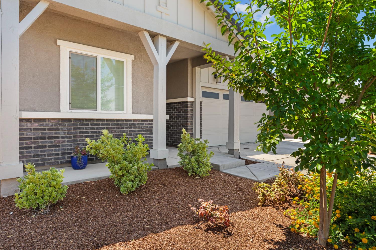 240 Helios Court