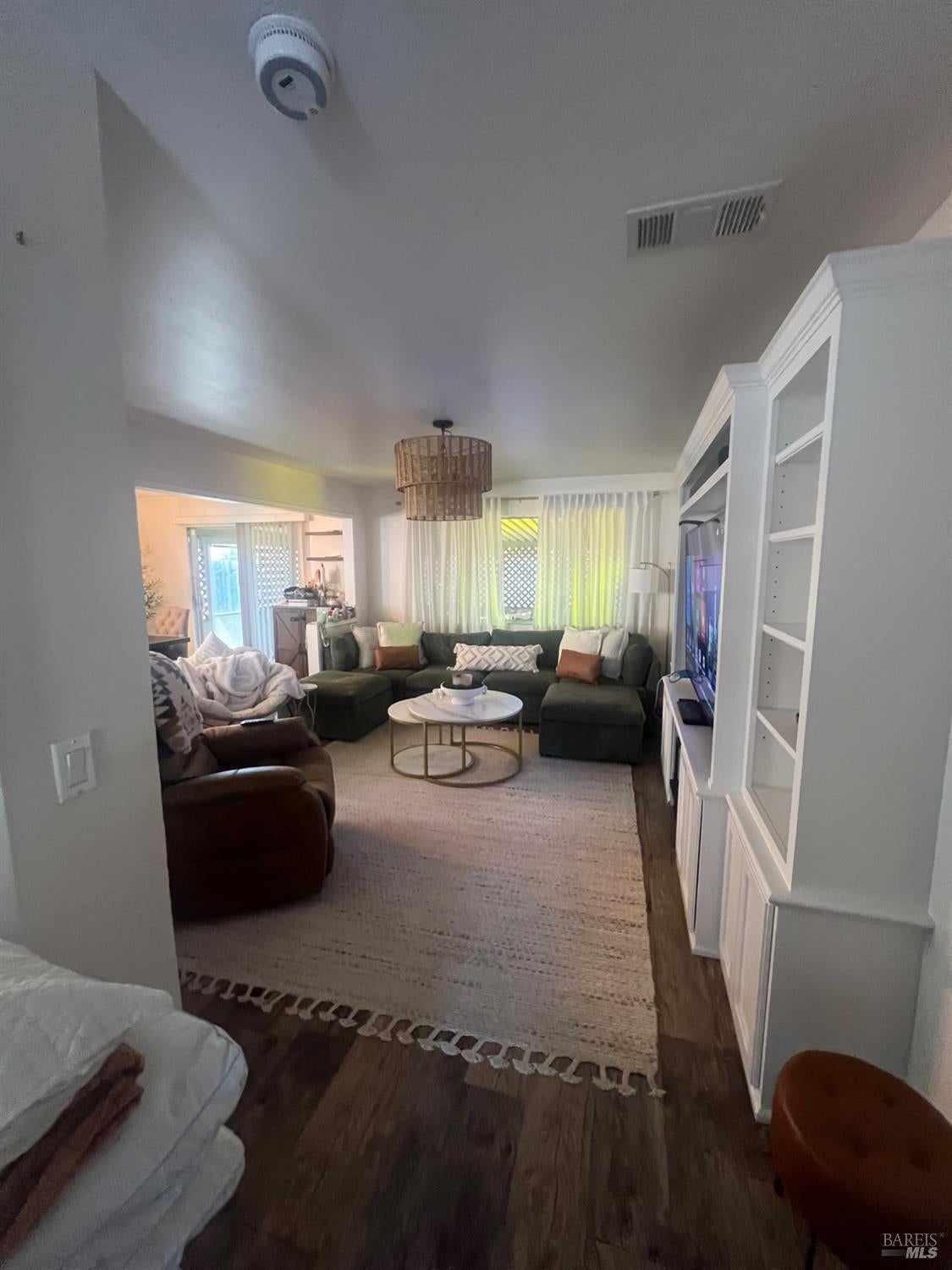 725 San Pedro Street