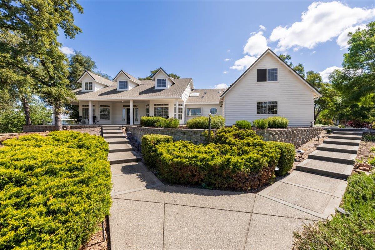 1200 W El Largo Drive
