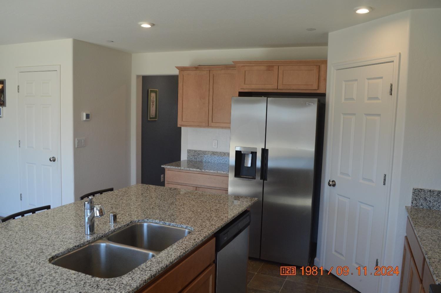 Chowchilla, California 93610, United States, 5 Bedrooms Bedrooms, ,3 BathroomsBathrooms,Residential,Pending,30774