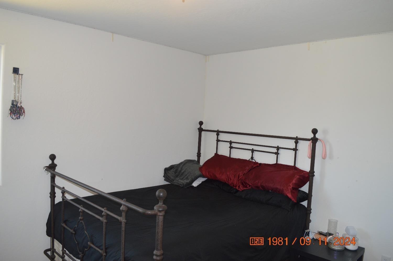 Chowchilla, California 93610, United States, 5 Bedrooms Bedrooms, ,3 BathroomsBathrooms,Residential,Pending,30774