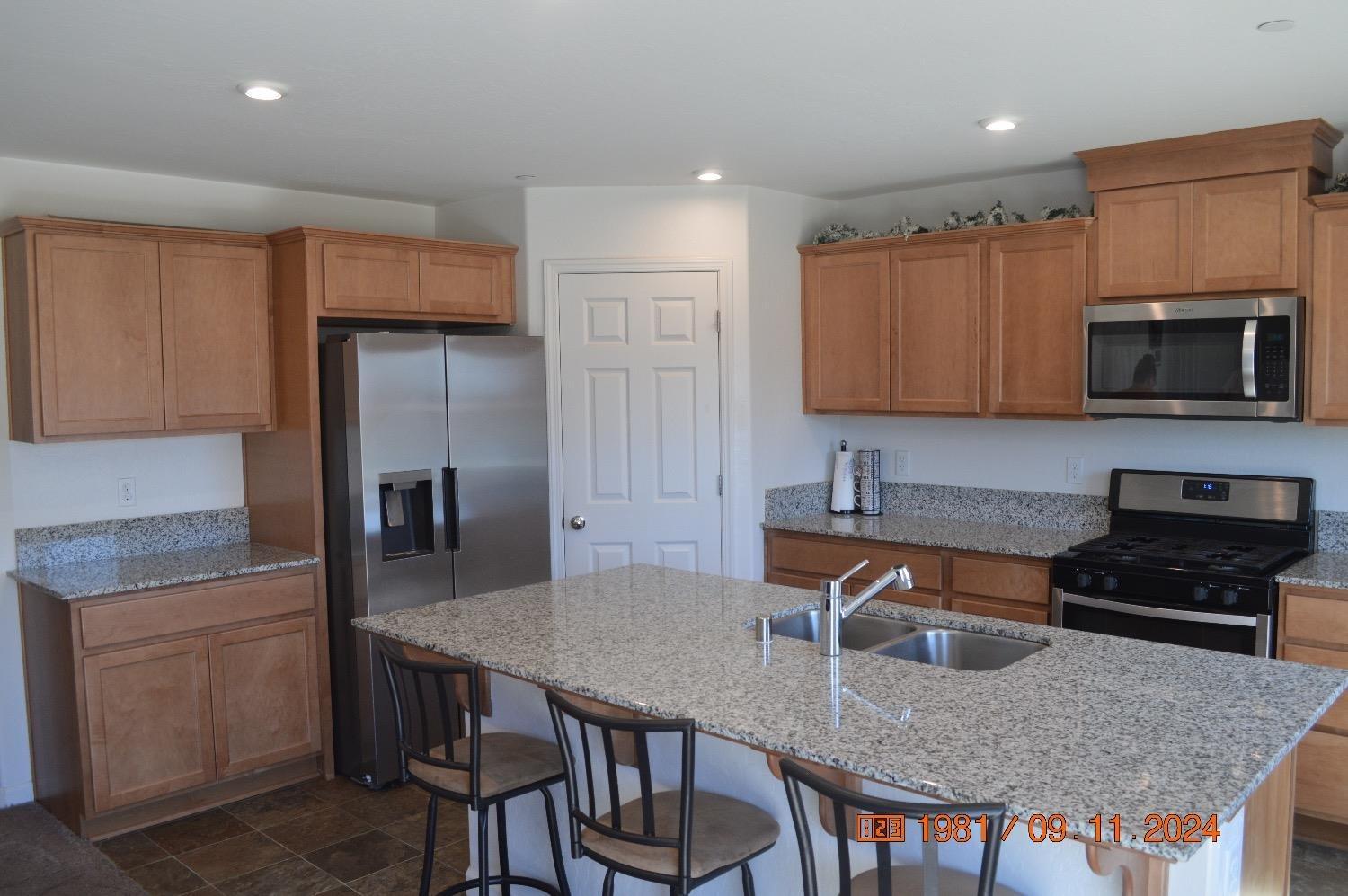 Chowchilla, California 93610, United States, 5 Bedrooms Bedrooms, ,3 BathroomsBathrooms,Residential,Pending,30774