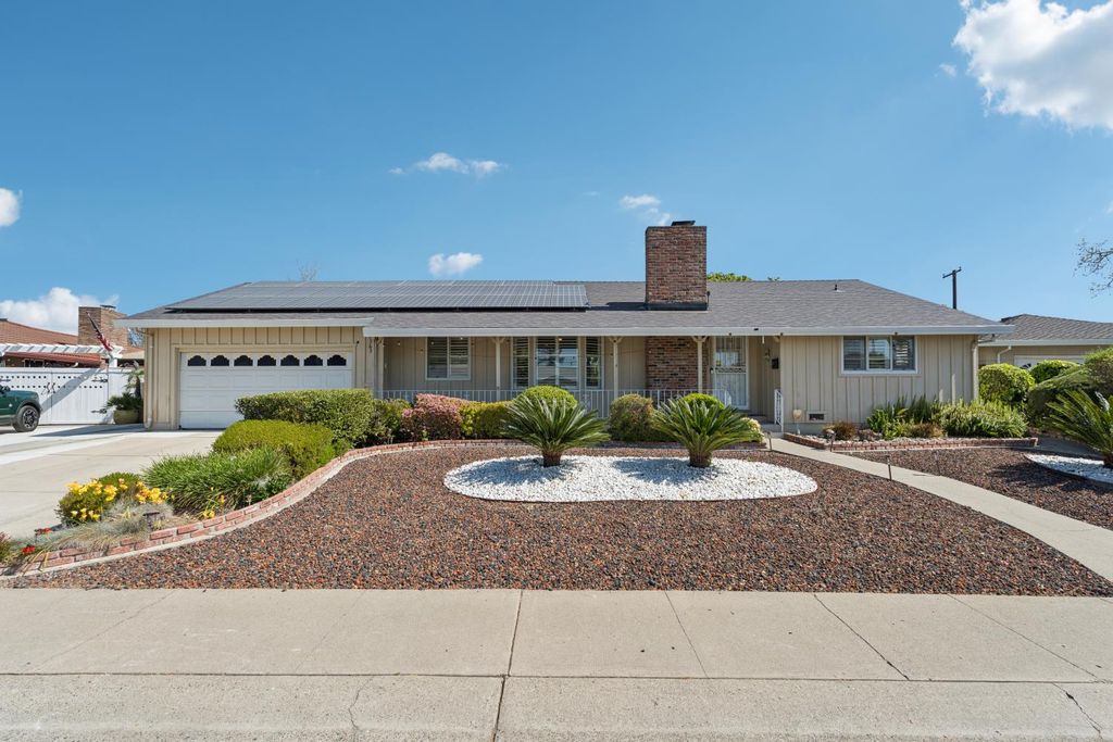 Photo of 7363 West Parkway, Sacramento, CA 95823 (MLS # 226031057)