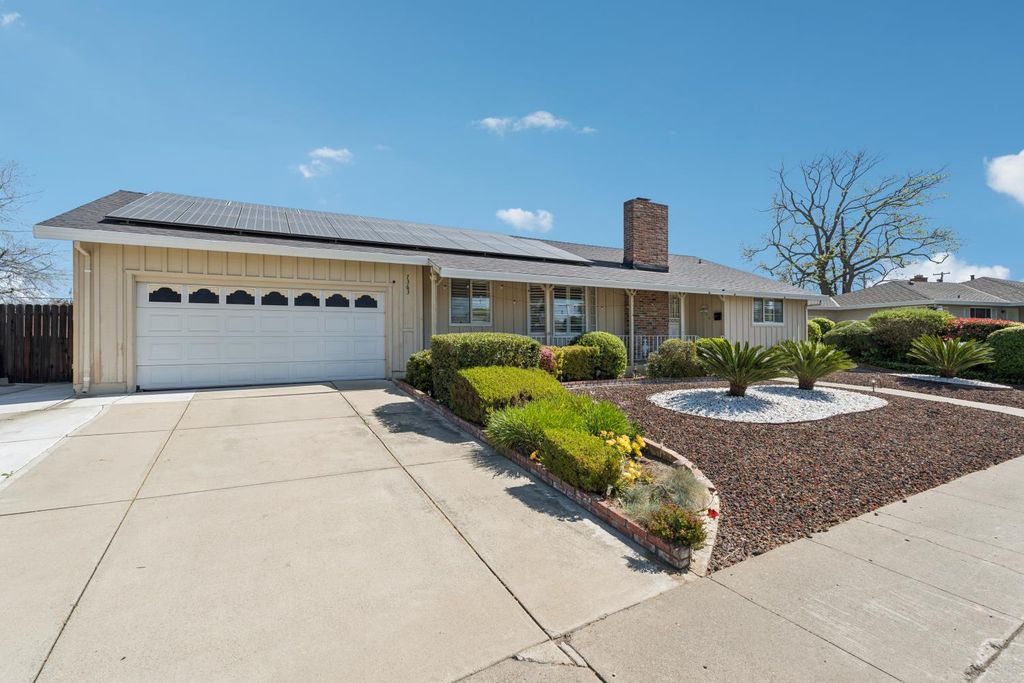 Photo of 7363 West Parkway, Sacramento, CA 95823 (MLS # 226031057)