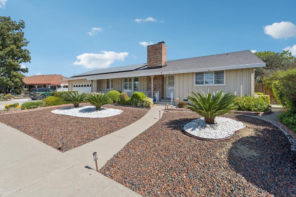 Photo of 7363 West Parkway, Sacramento, CA 95823 (MLS # 226031057)