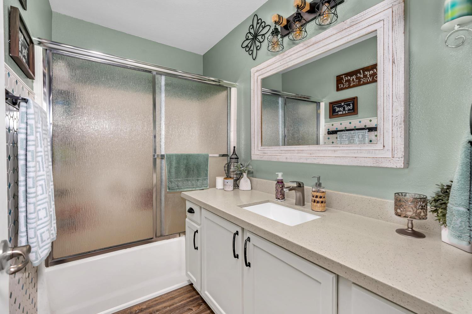 Winton, California 95388, United States, 3 Bedrooms Bedrooms, ,2 BathroomsBathrooms,Residential,Active,209176