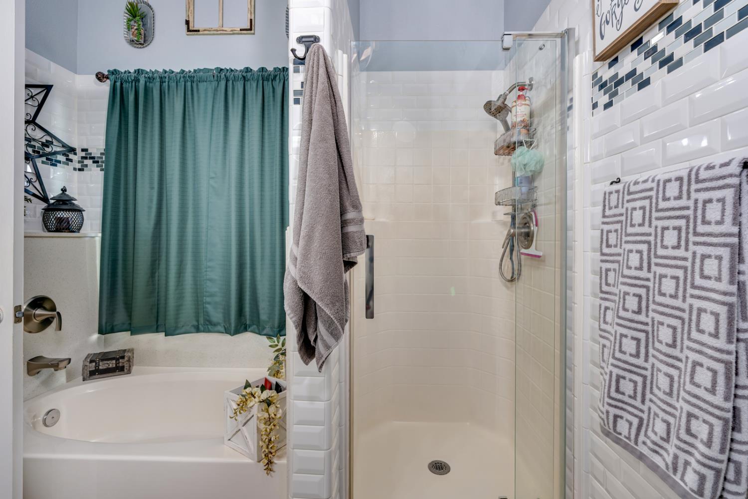 Winton, California 95388, United States, 3 Bedrooms Bedrooms, ,2 BathroomsBathrooms,Residential,Active,209176