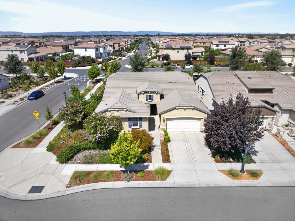 2220 Russell