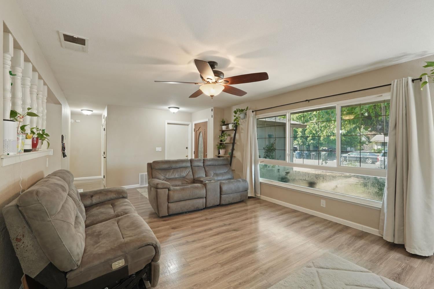 2913 Kachina Way