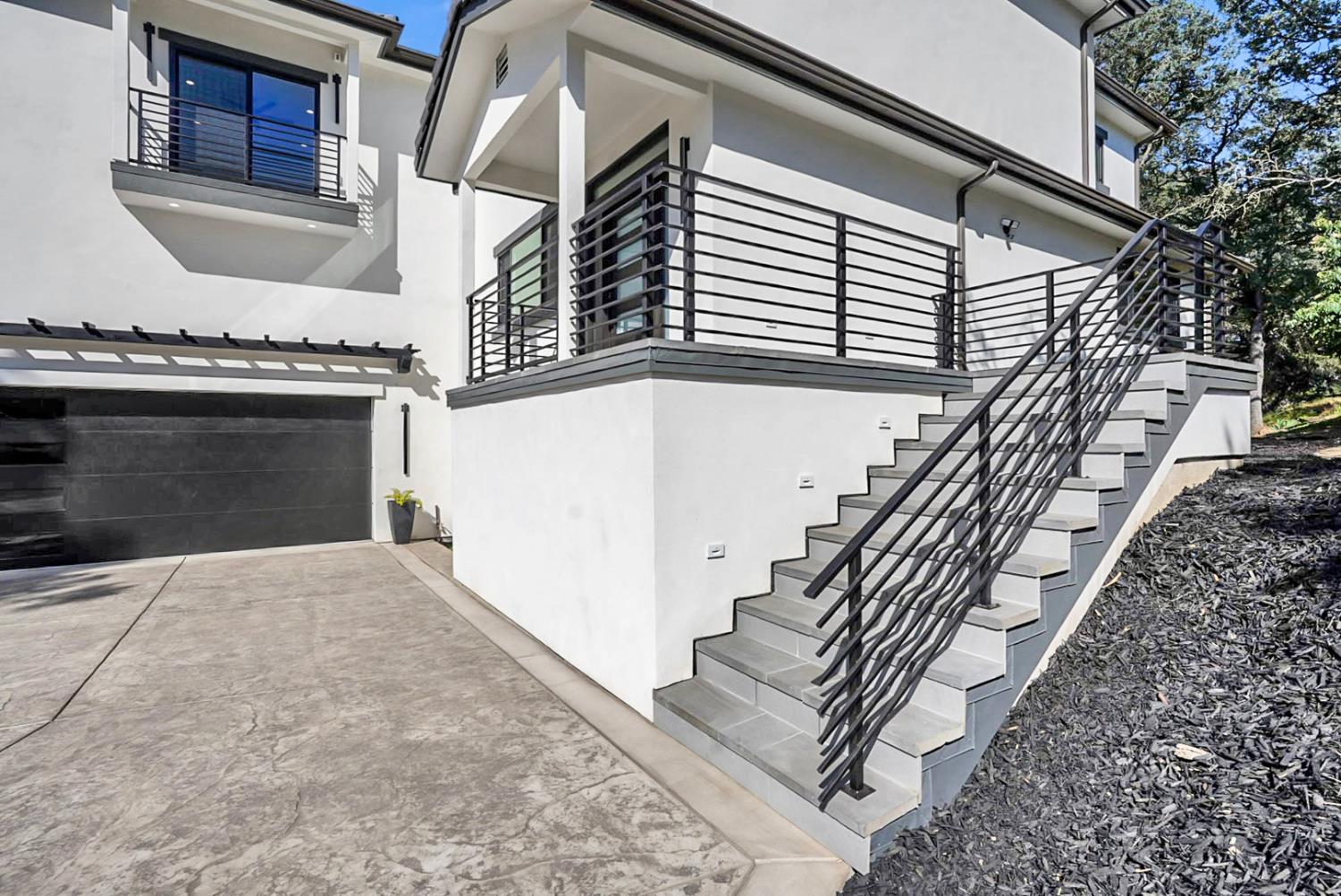 805 Lode Court