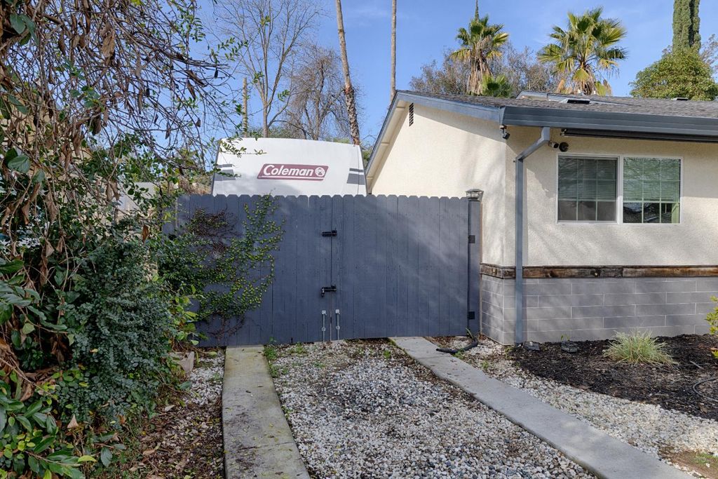 Photo of 4243 Glenridge Drive, Carmichael, CA 95608 (MLS # 226015047)