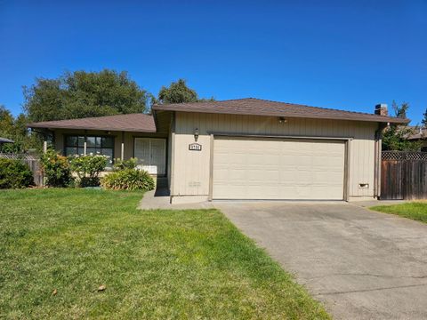 5735 Connie Court Loomis CA 95650