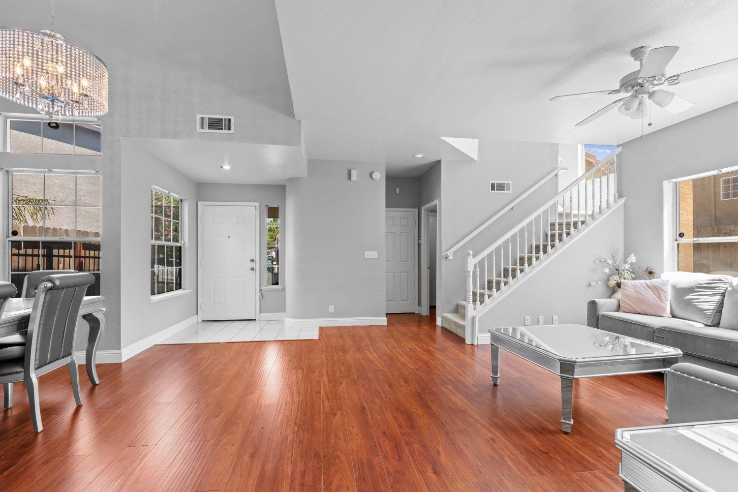 9252 Faraway Place