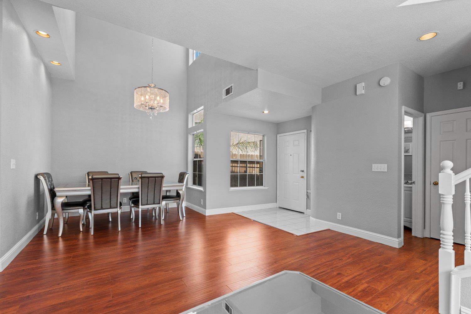 9252 Faraway Place