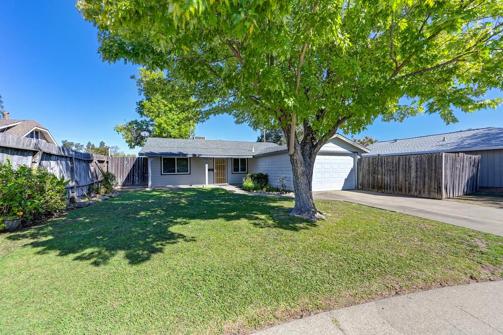 4407 Arrowood Court