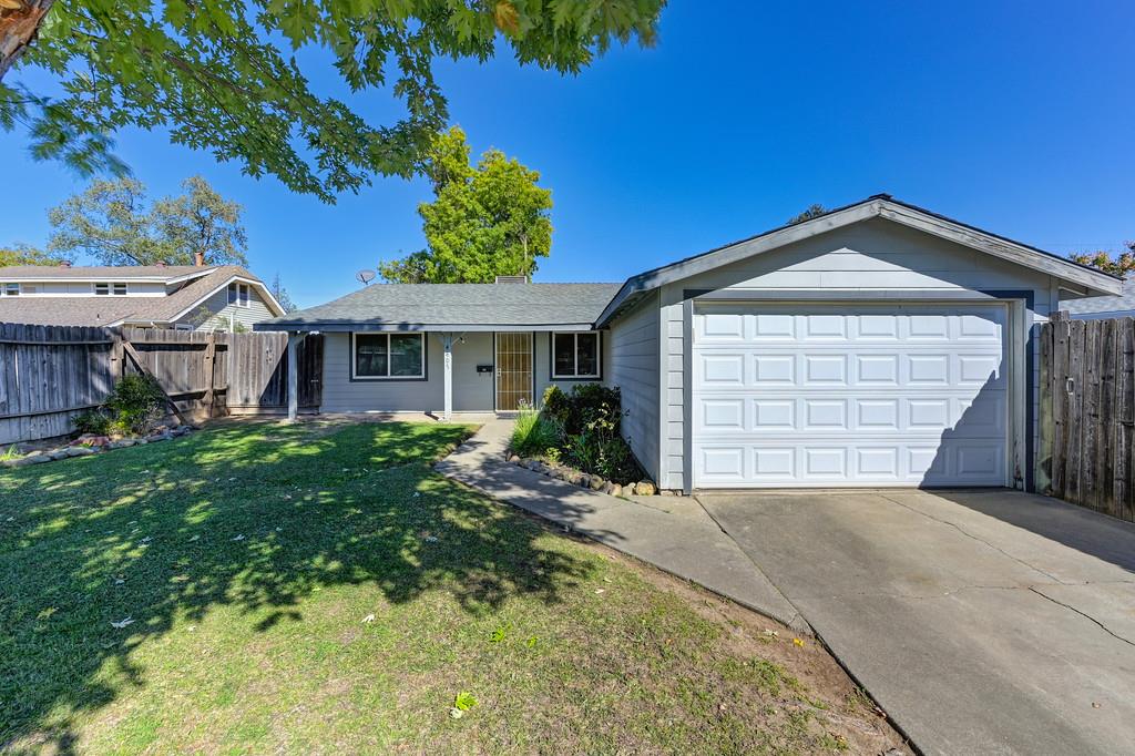 4407 Arrowood Court