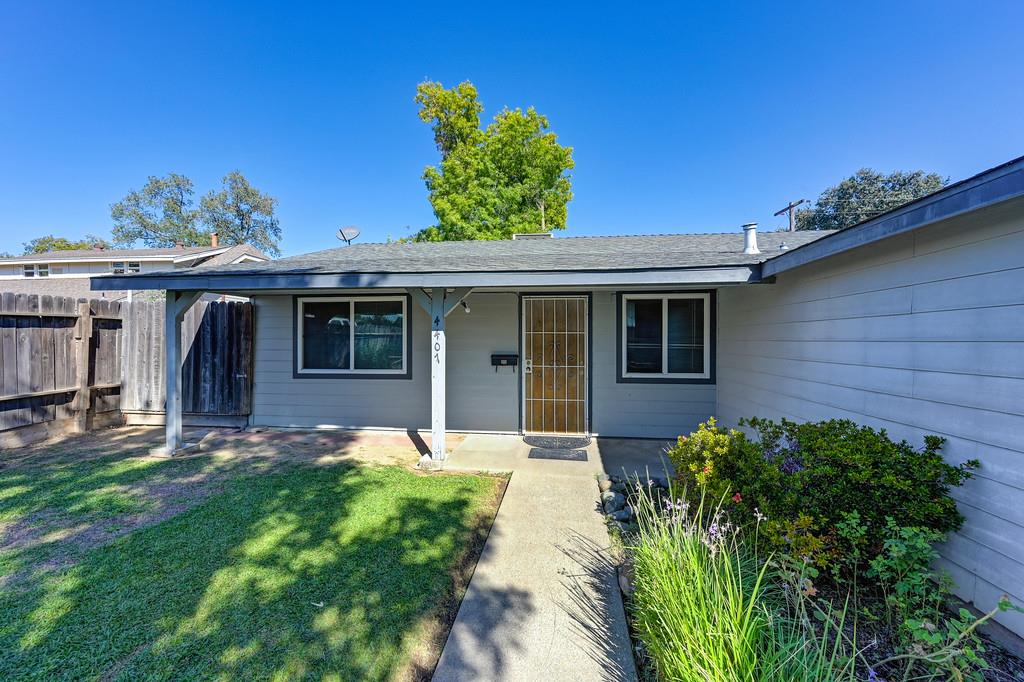 4407 Arrowood Court