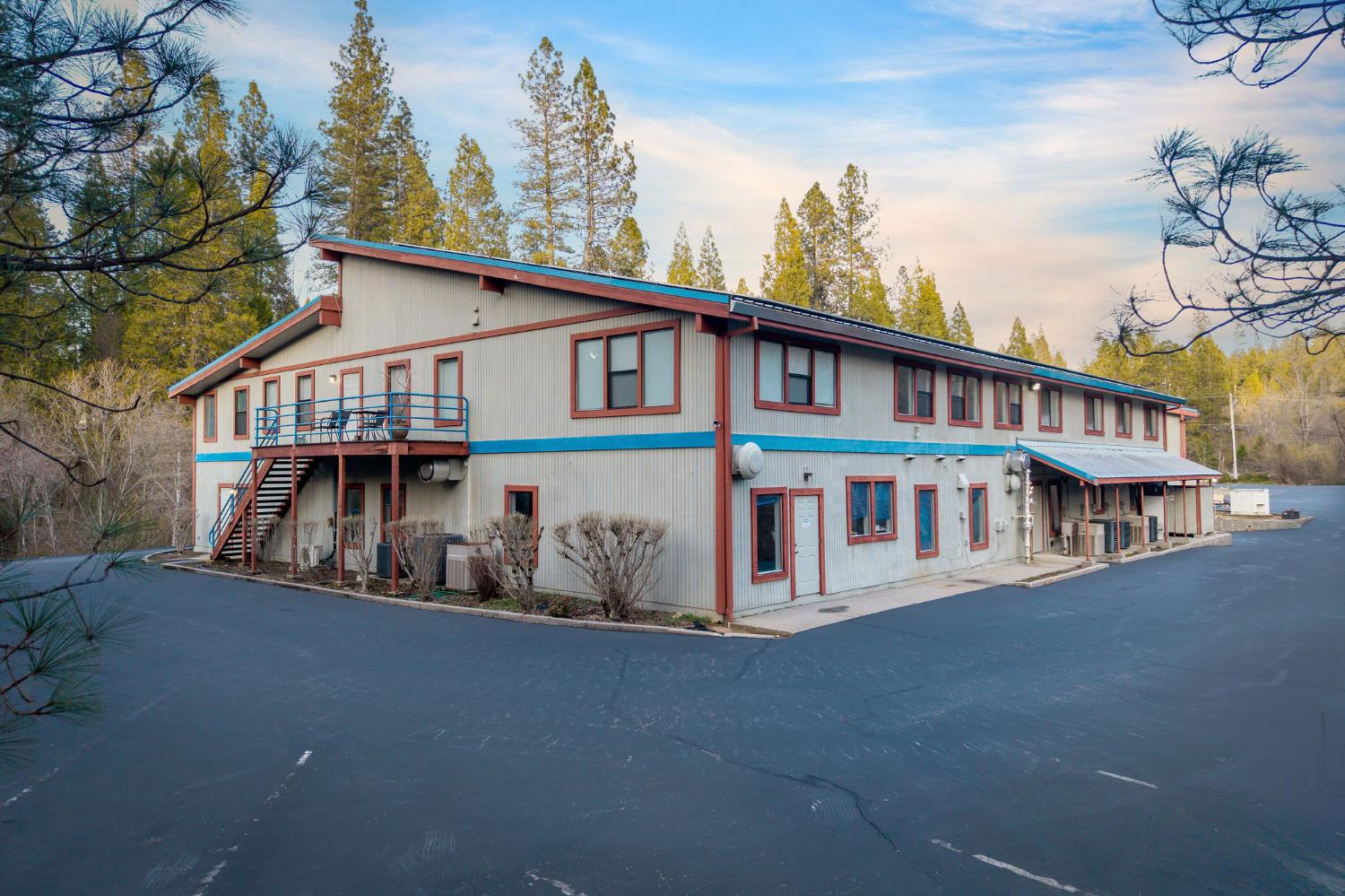 870 Gold Flat Road
