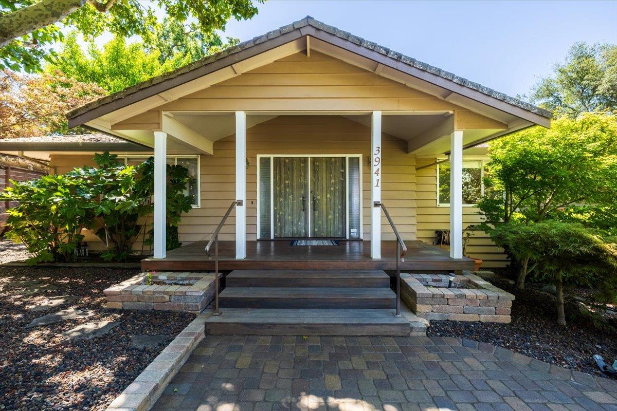3941 Orangewood Drive
