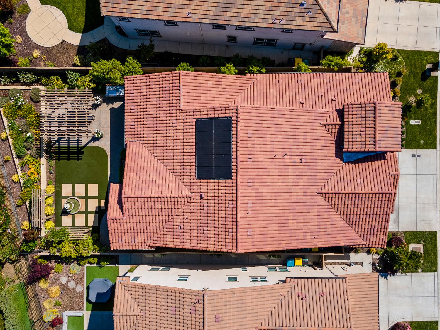 El Dorado Hills, California 95762, United States, 3 Bedrooms Bedrooms, ,4 BathroomsBathrooms,Residential,Active,140710