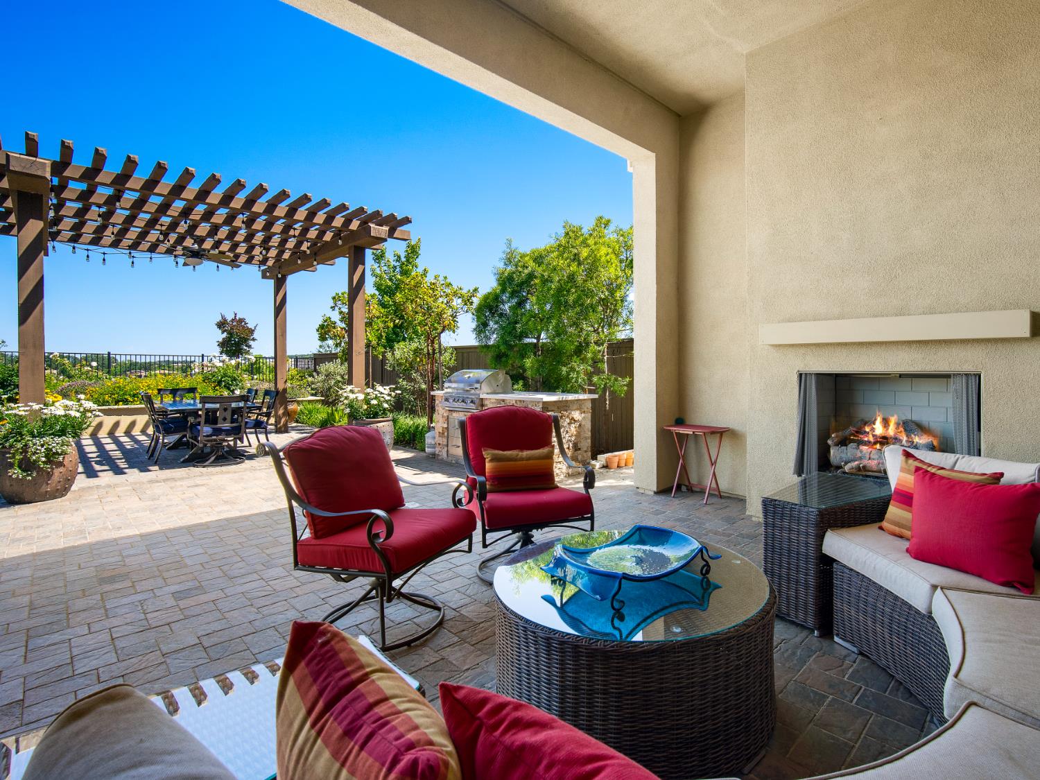 El Dorado Hills, California 95762, United States, 3 Bedrooms Bedrooms, ,4 BathroomsBathrooms,Residential,Active,140710