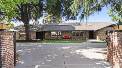 3221 Country Club Boulevard, Stockton, CA 95204 - MLS#: 225064538