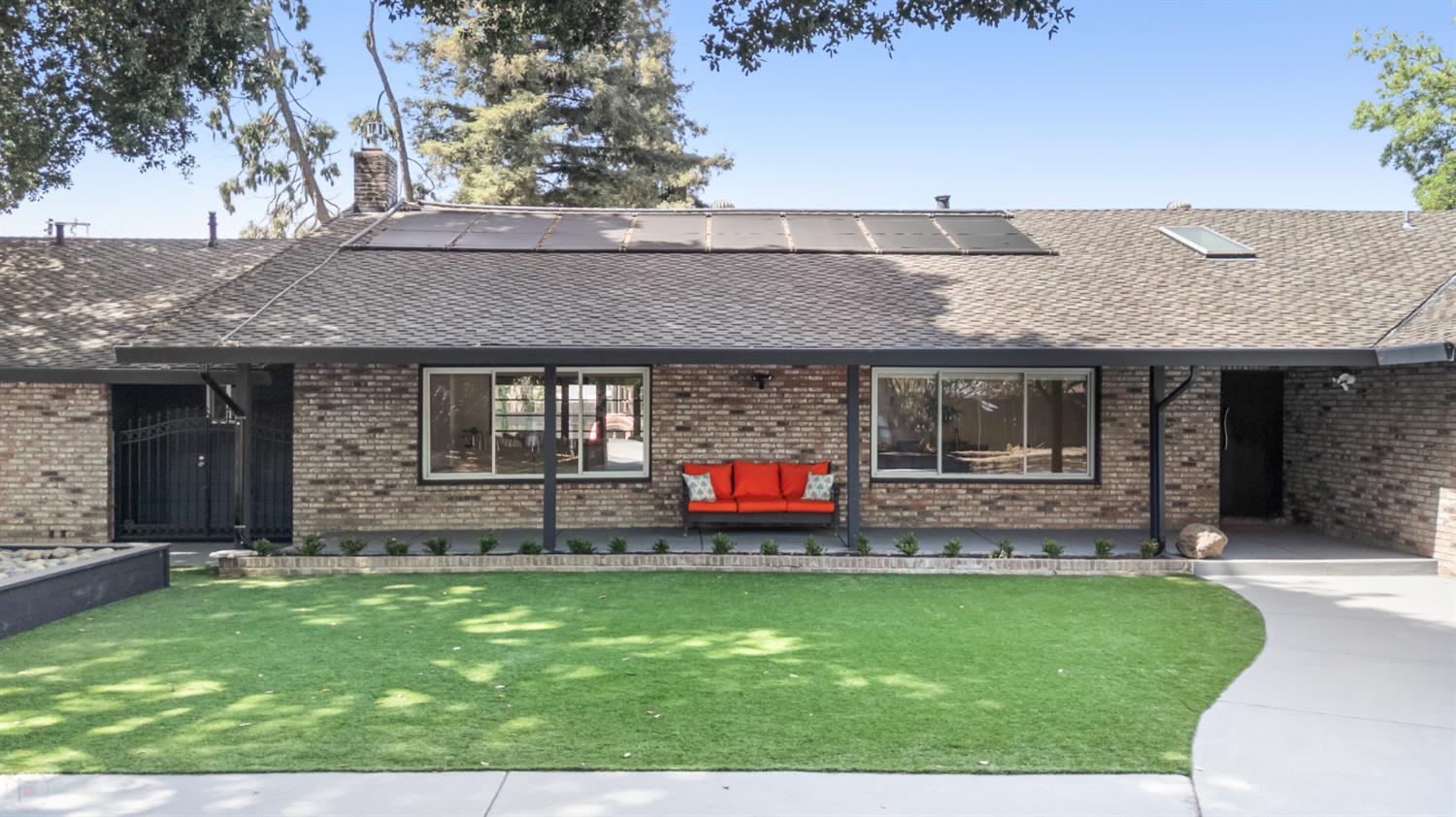 3221 Country Club Boulevard