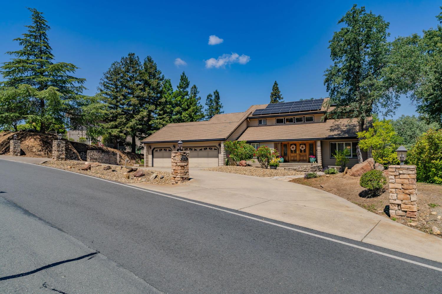 643 Silver Rd