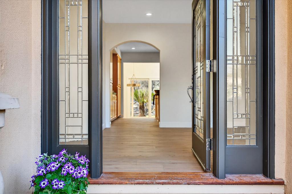 9035 Camino Del Avion