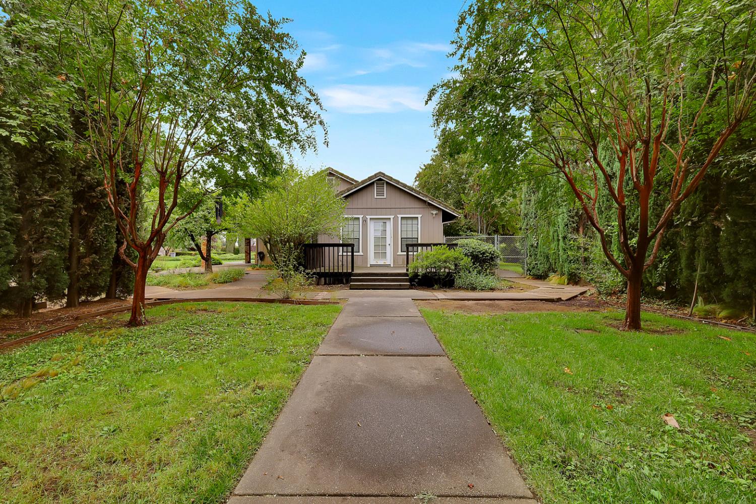 5091 Railroad Avenue