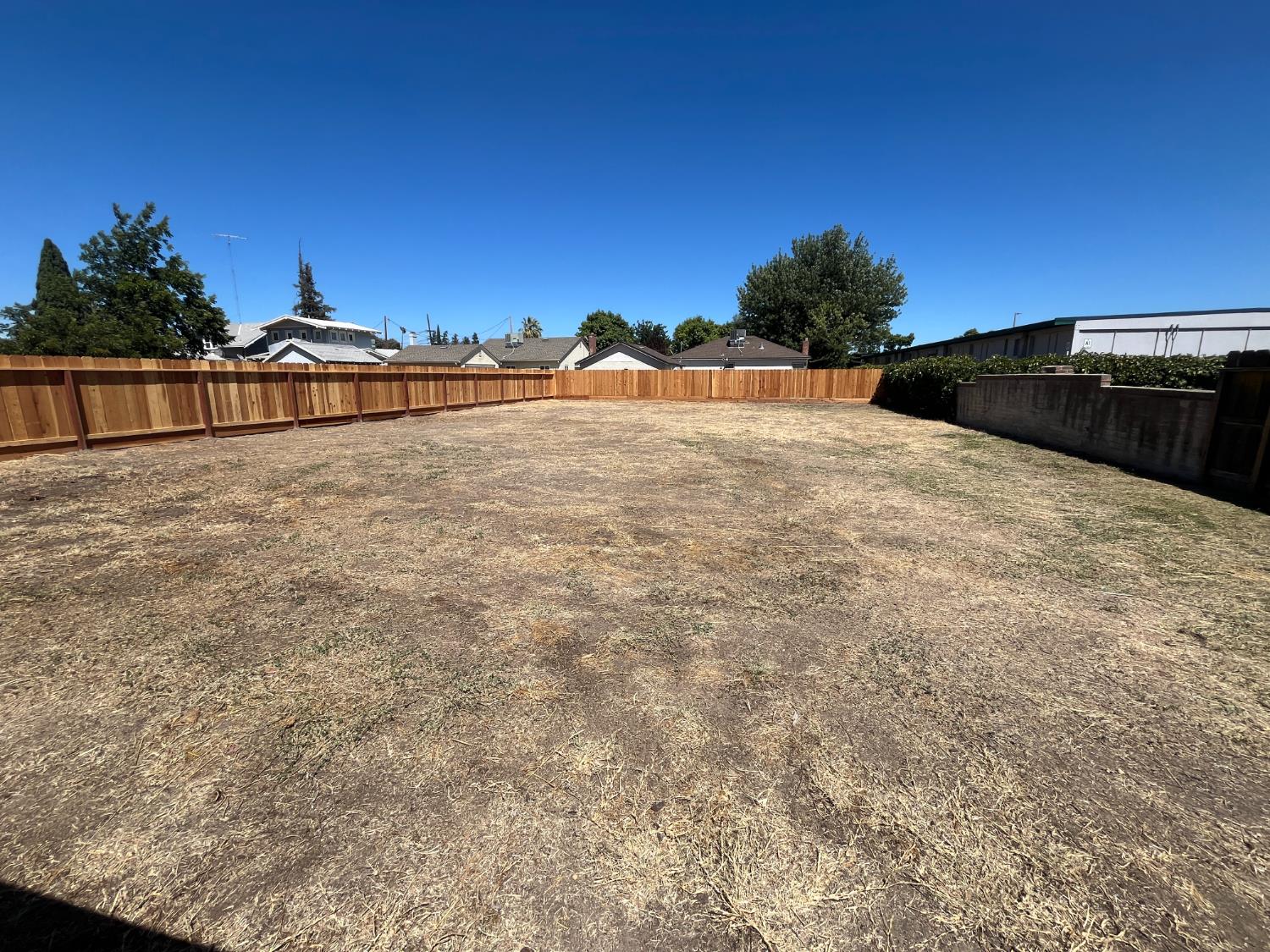 1520 Sunrise Ave.