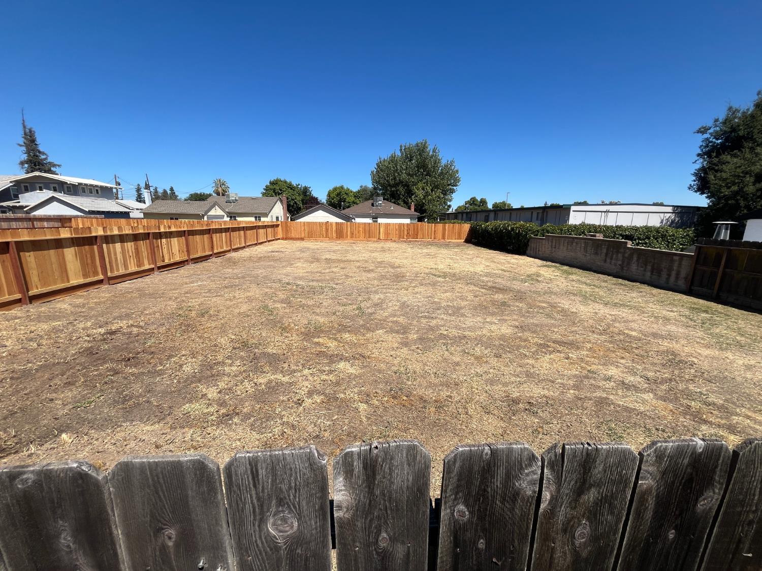 1520 Sunrise Ave.