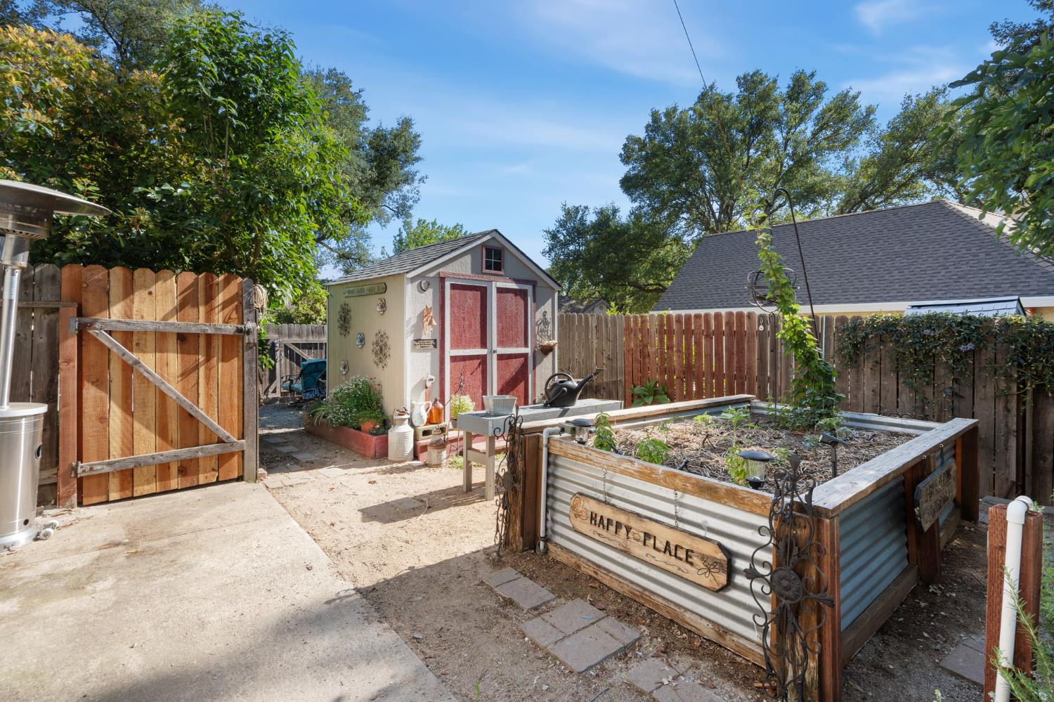 8635 Amber Oaks Court