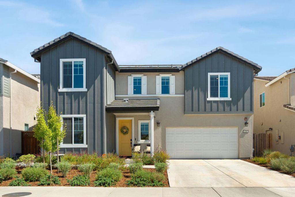 Photo of 678 Diamond Valley Road, West Sacramento, CA 95605 (MLS # 225122903)