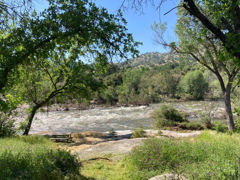 42975 Sierra Drive Three Rivers CA 93271