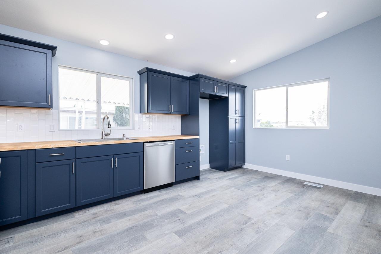 4224 Floral Drive 78