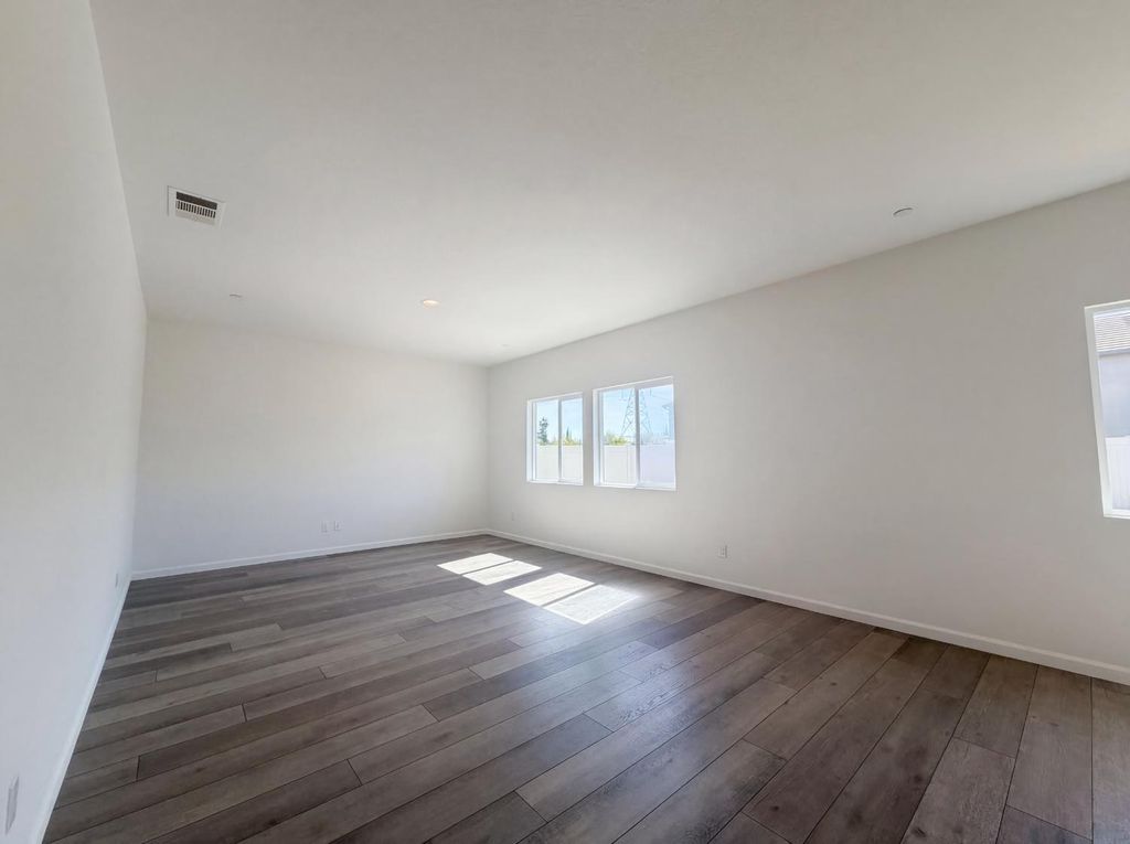 Photo of 1176 Willow Hill Avenue, Sacramento, CA 95834 (MLS # 226033781)