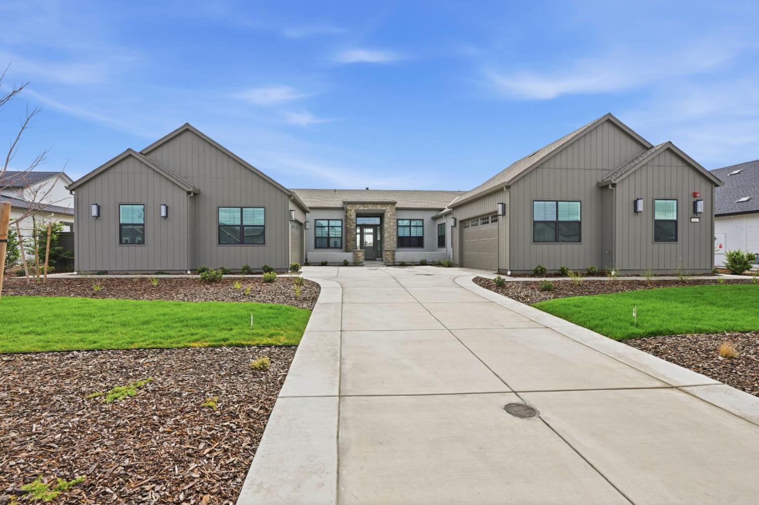 2815 Merryhue Place