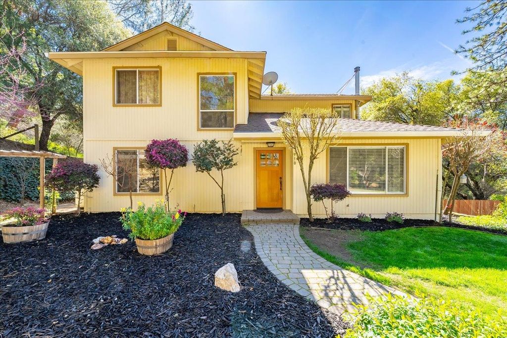 Photo of 918 Woodpecker Court, Placerville, CA 95667 (MLS # 226033469)